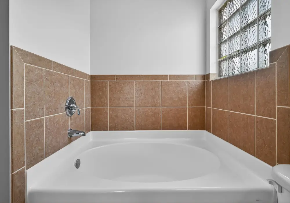 Bathroom with soaking tub at Tuna Luna in Carolina Beach